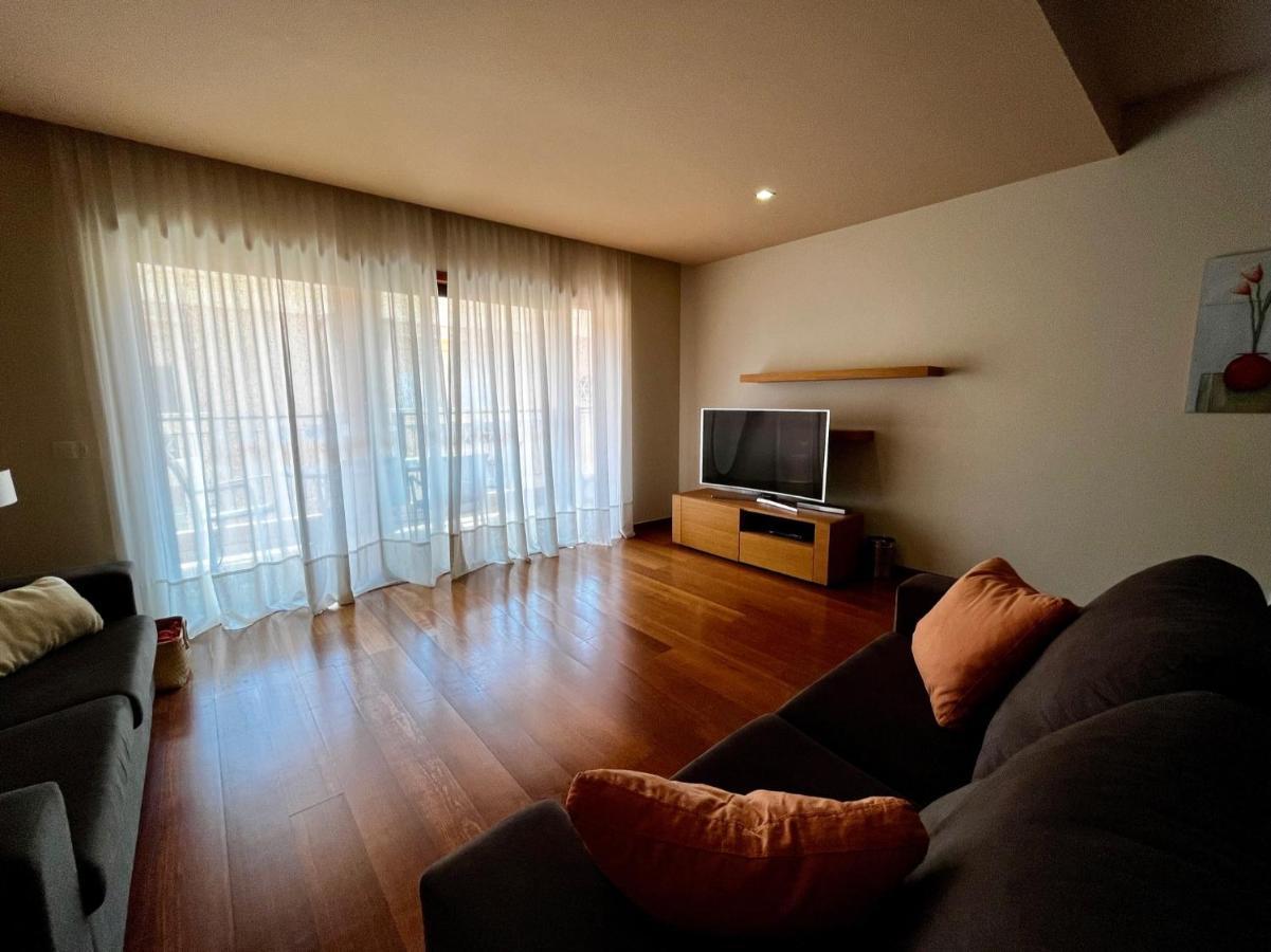 E&M Apartment Luz Luaran gambar